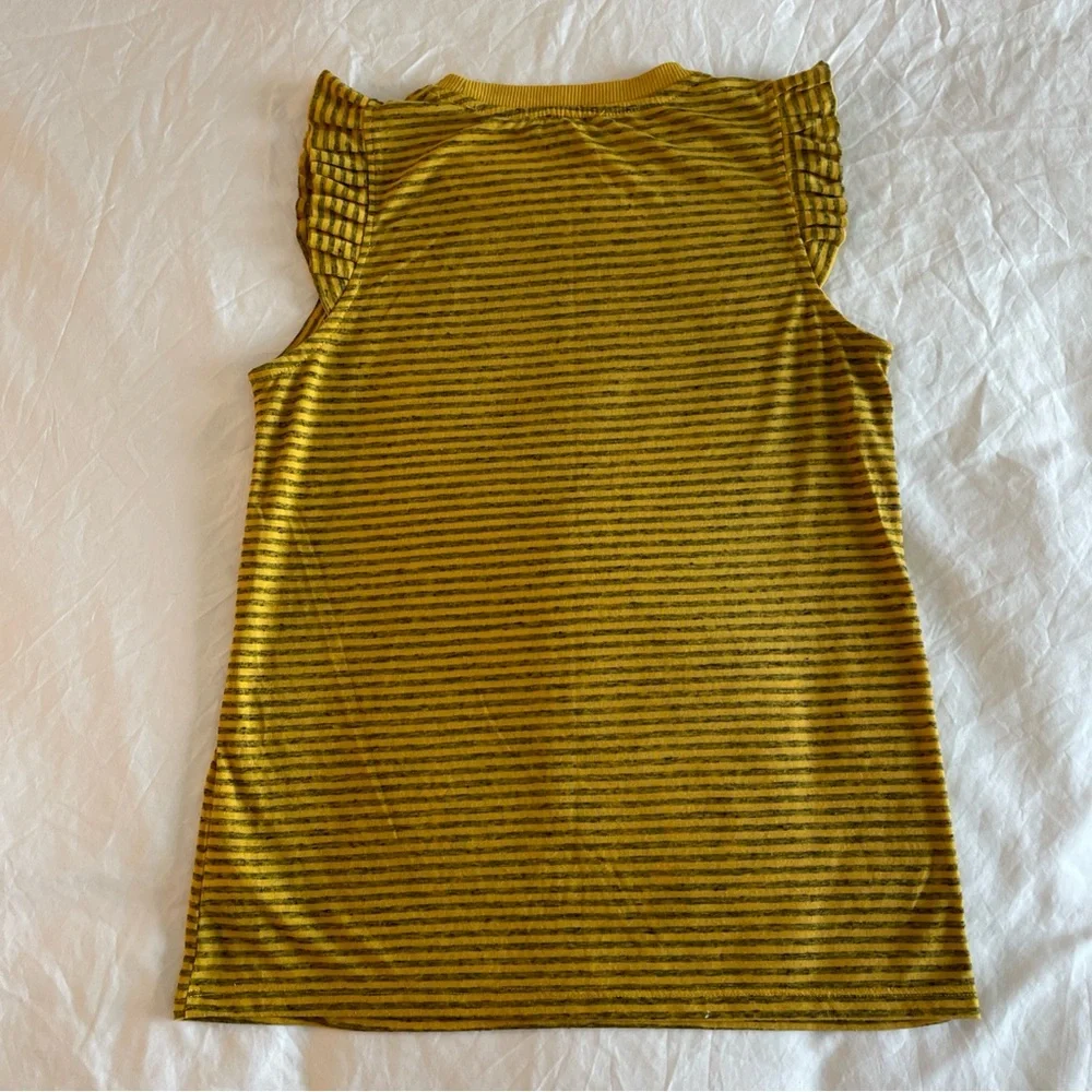 Jessica Simpson Gold Ruffled‎ Muscle Tee - Picture 2 of 5